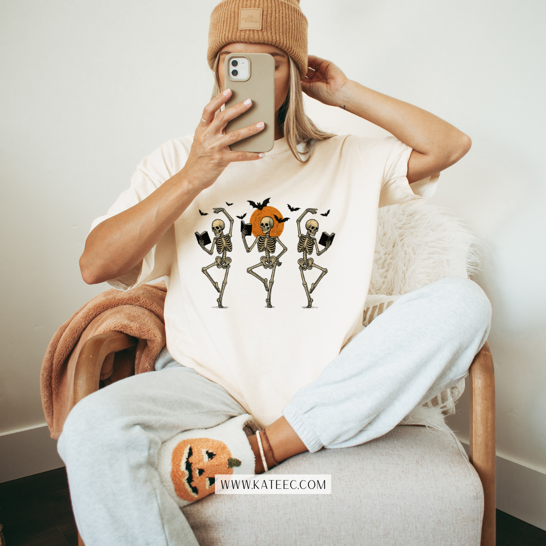 Book Tok Skelly - Tshirt