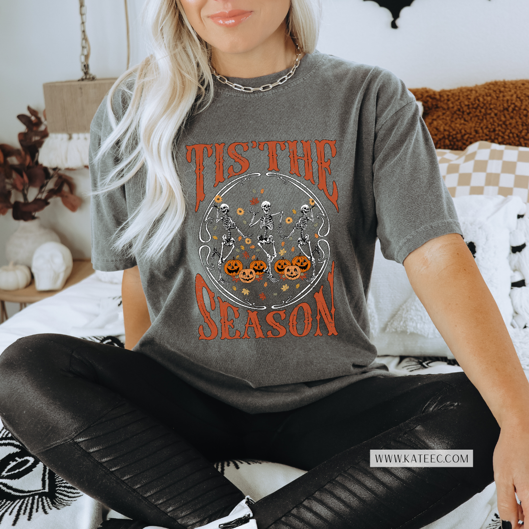Tis The Season Dancing Skellys - Tshirt